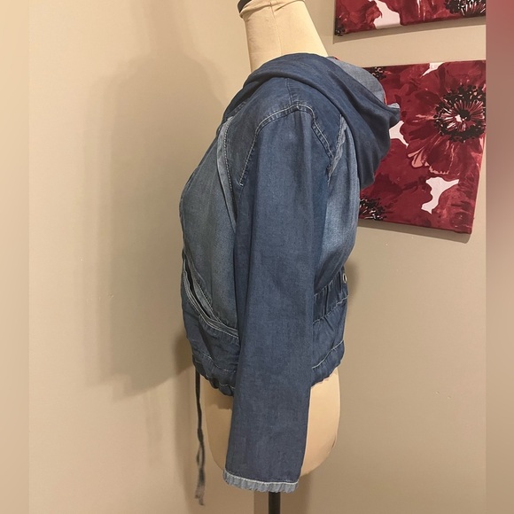 Armani Exchange Denim Hooded Women's Jacket, size Large - Picture 3 of 9